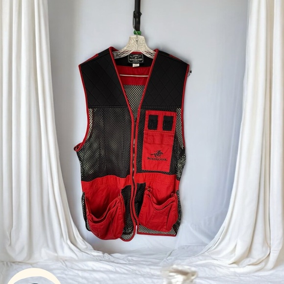 Winchester Sportsman Quilters Shooting Vest Red Black Mesh Men’s size L  hunting - Picture 1 of 7